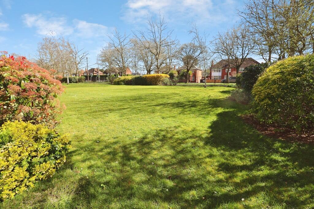 Cabourne Avenue, Lincoln photo 4