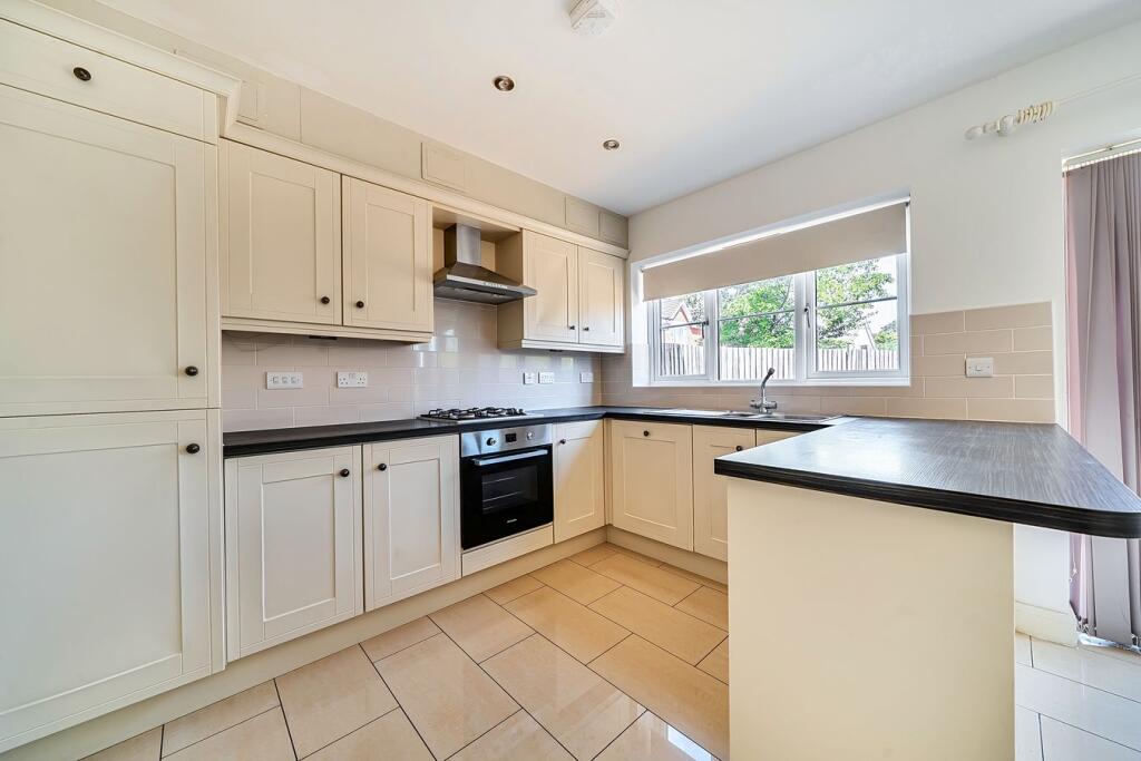 House in Luton, Sundon Park - View 4