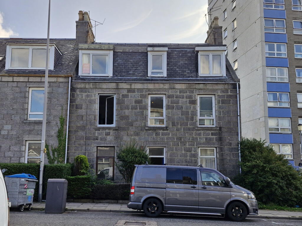 Main image of property: Top Floor Right, 425 Holburn Street, Aberdeen, Aberdeen City