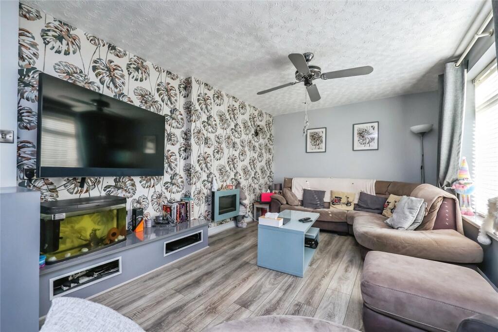 Foxearth Avenue, Clifton, Nottingham, NG11 photo 3