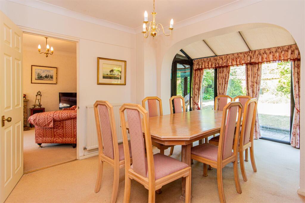 Manor Close, Great Harrowden - View 6