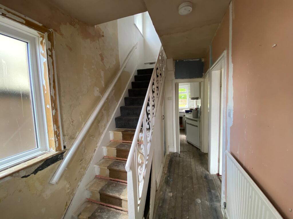Leafield Avenue, Eccleshill, Bradford, BD2 - View 6