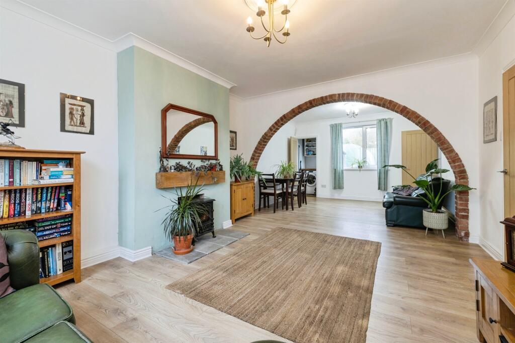 House in Stockton-on-Tees - More