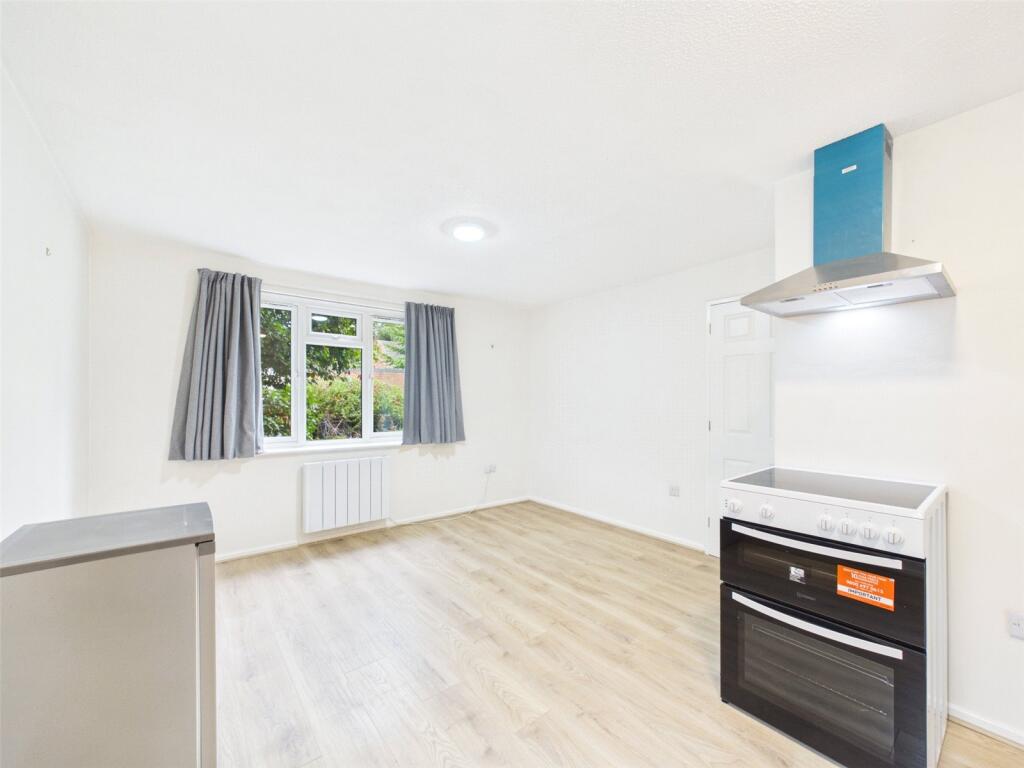 Apartment in Worcester, Worcestershire - More