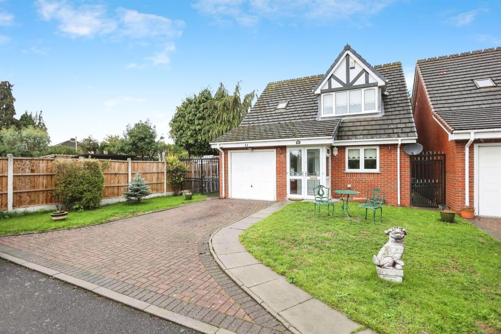 3-bed detached on Cooks Lane, BIRMINGHAM, £325,000