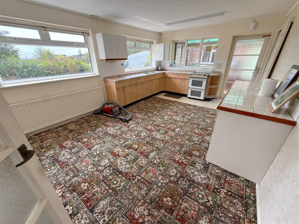 House in Worcester - View 4