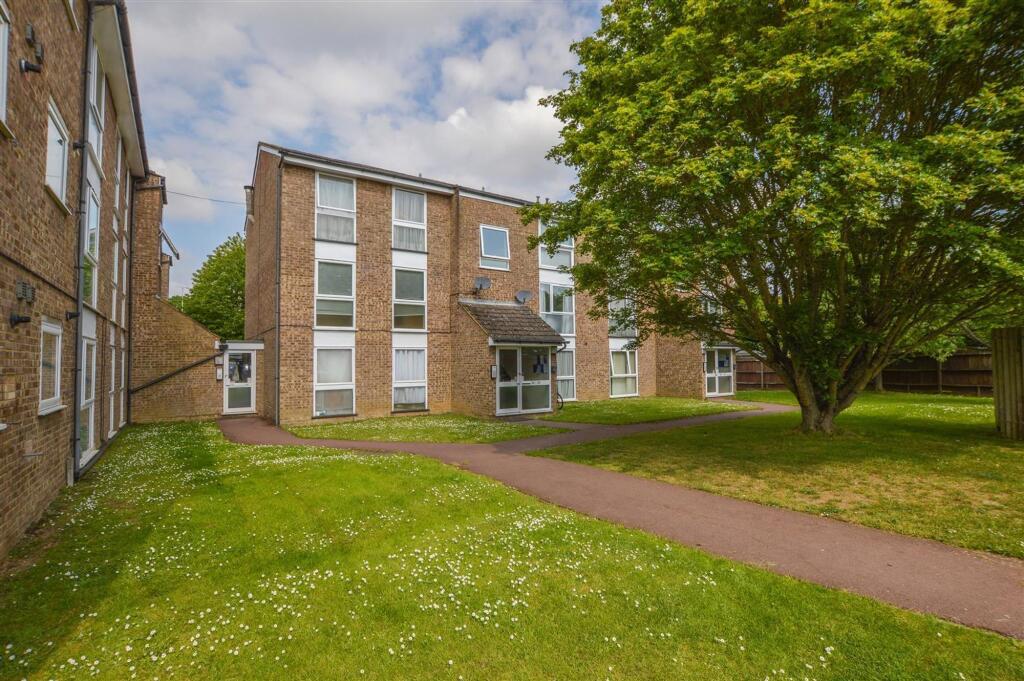 Main image of property: Wyedale, London Colney, AL2