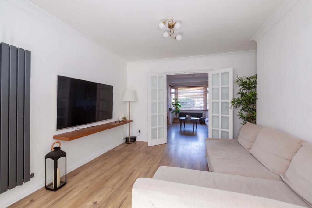 House in Slough - View 4