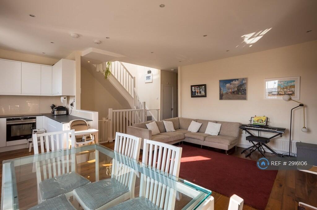 3 bedroom flat for rent