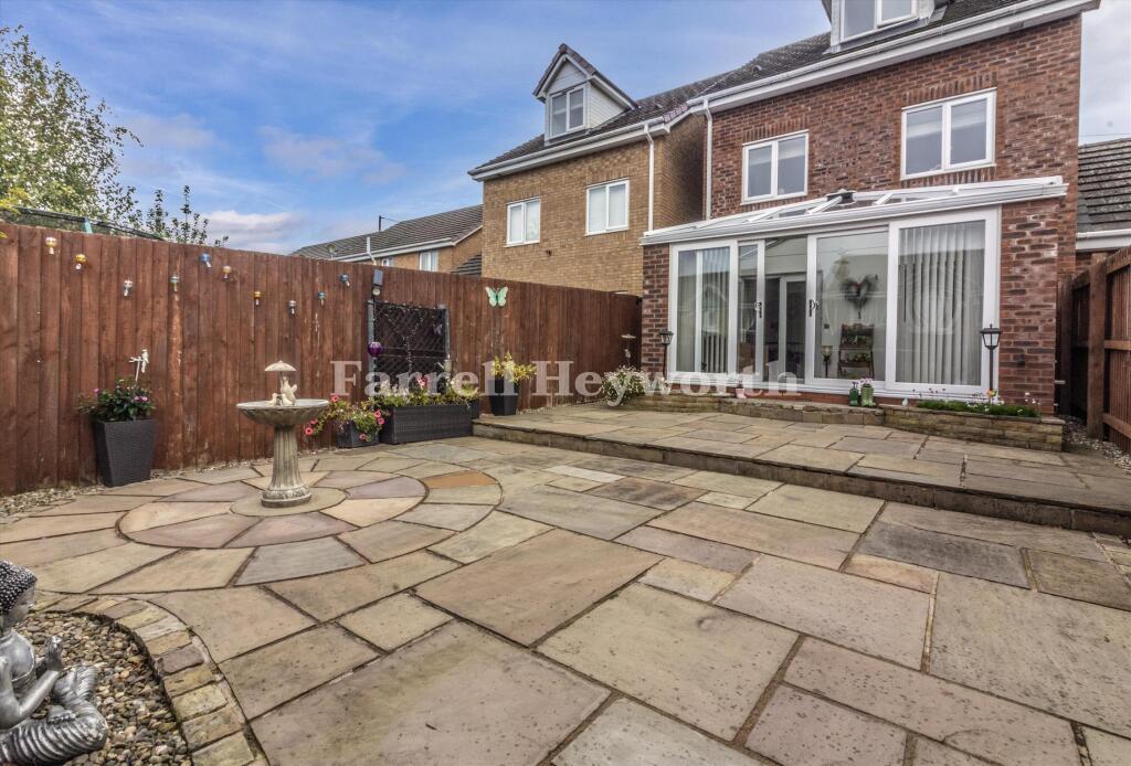 House in Chorley, Clayton-le-Woods - View 3