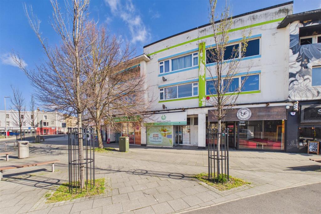 2 Bed Flat | Wsm photo 2