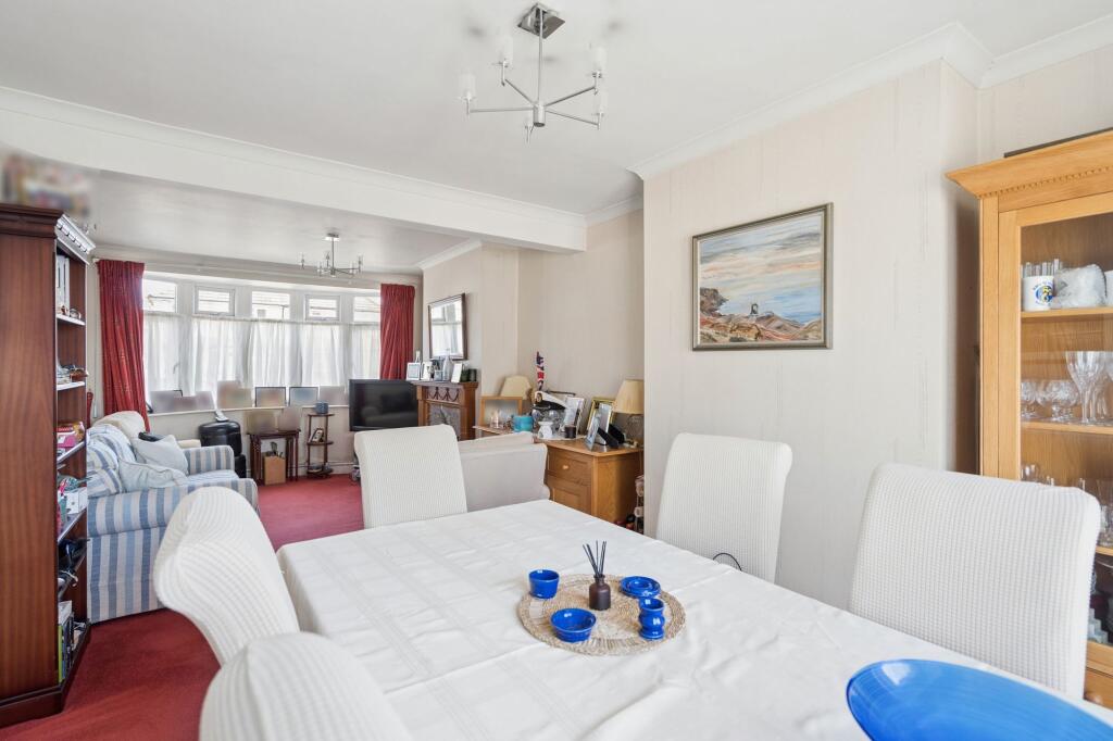 House in Watford - View 4