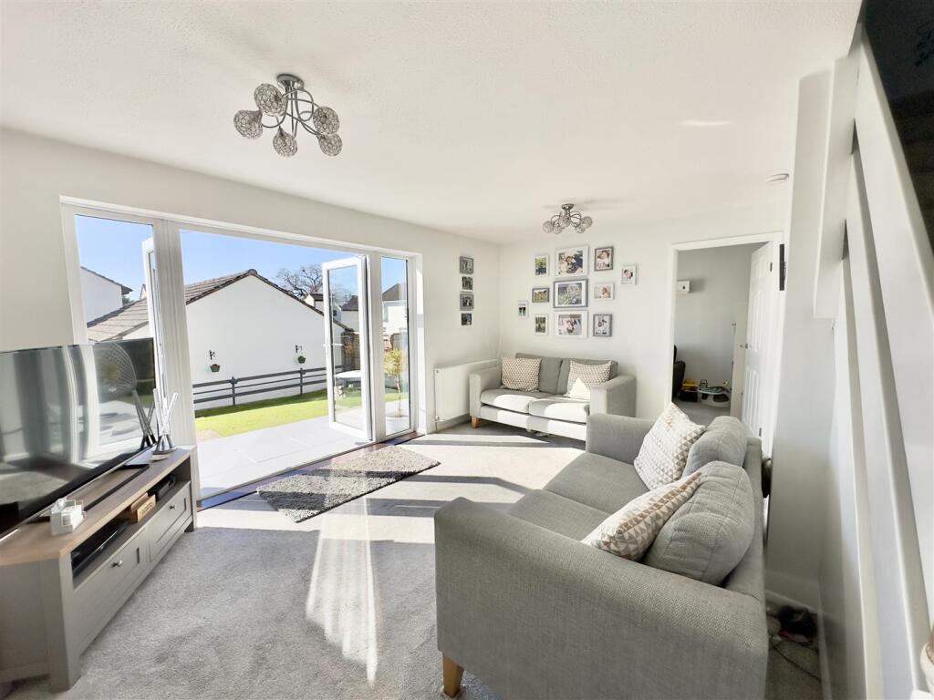 Stonebridge Drive, Frome photo 2