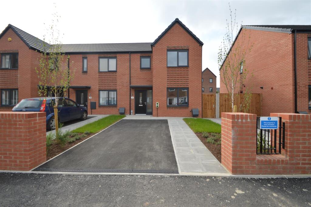 Main image of property: Woodward Street, Manchester