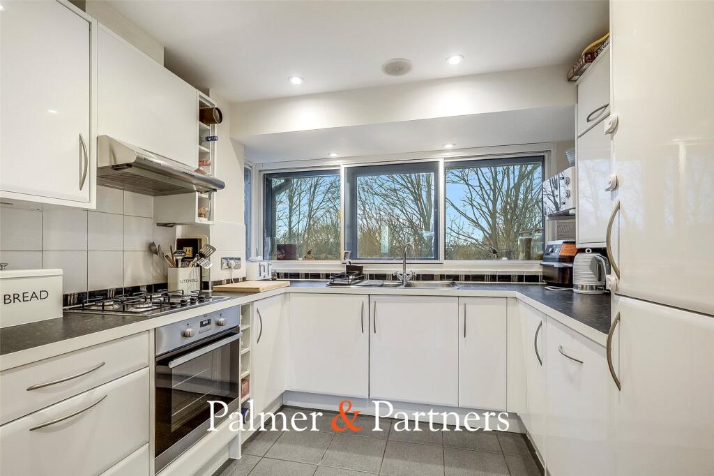 Apartment in Chelmsford, Moulsham - View 4