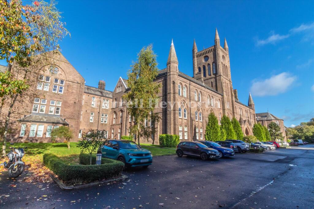 2-bed flat on The Residence, Kershaw Drive, Lancaster, £230,000