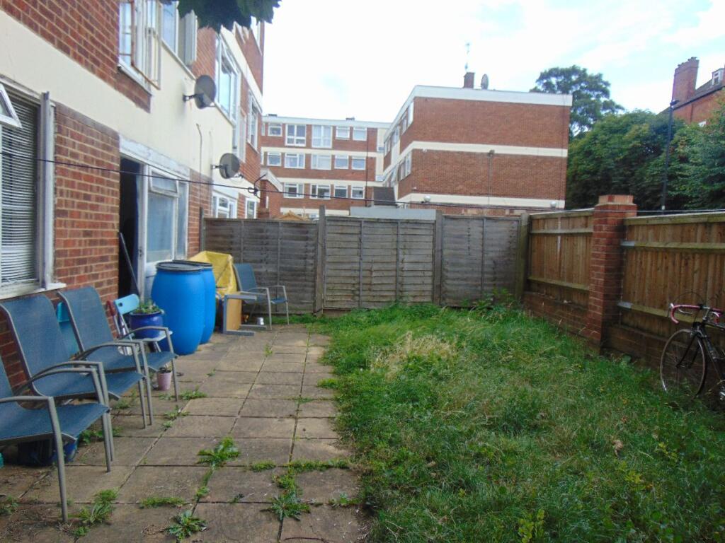 Main image of property: Beechcroft Close, Streatham, London SW16 2EW