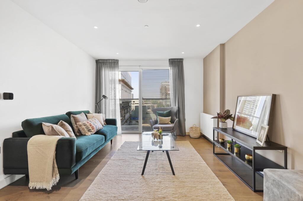 Main image of property: Raglan House