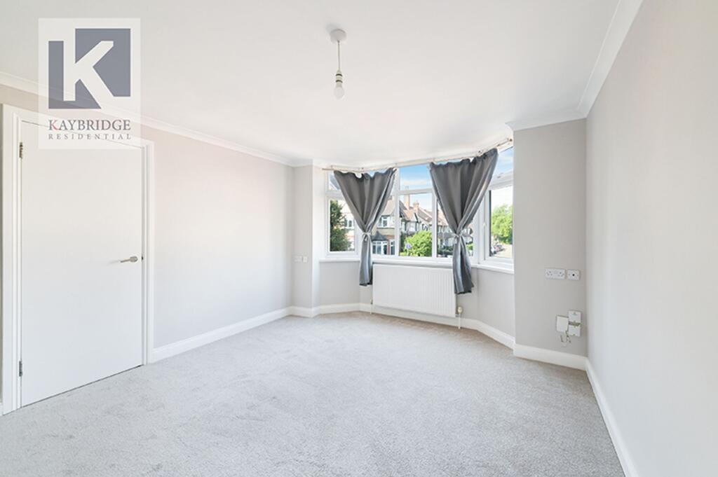 Apartment in Sutton - More