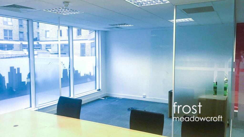 Suite 11 StationCourt Fulham Office 9.jpg