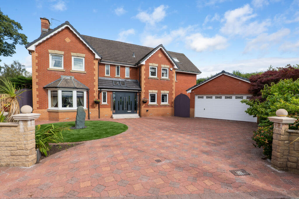 Main image of property: 72 Douglas Muir Drive, Milngavie, G62 7RJ