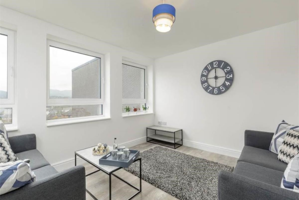 Main image of property: - Embankment West - 5 Elfin Square, Edinburgh, EH11