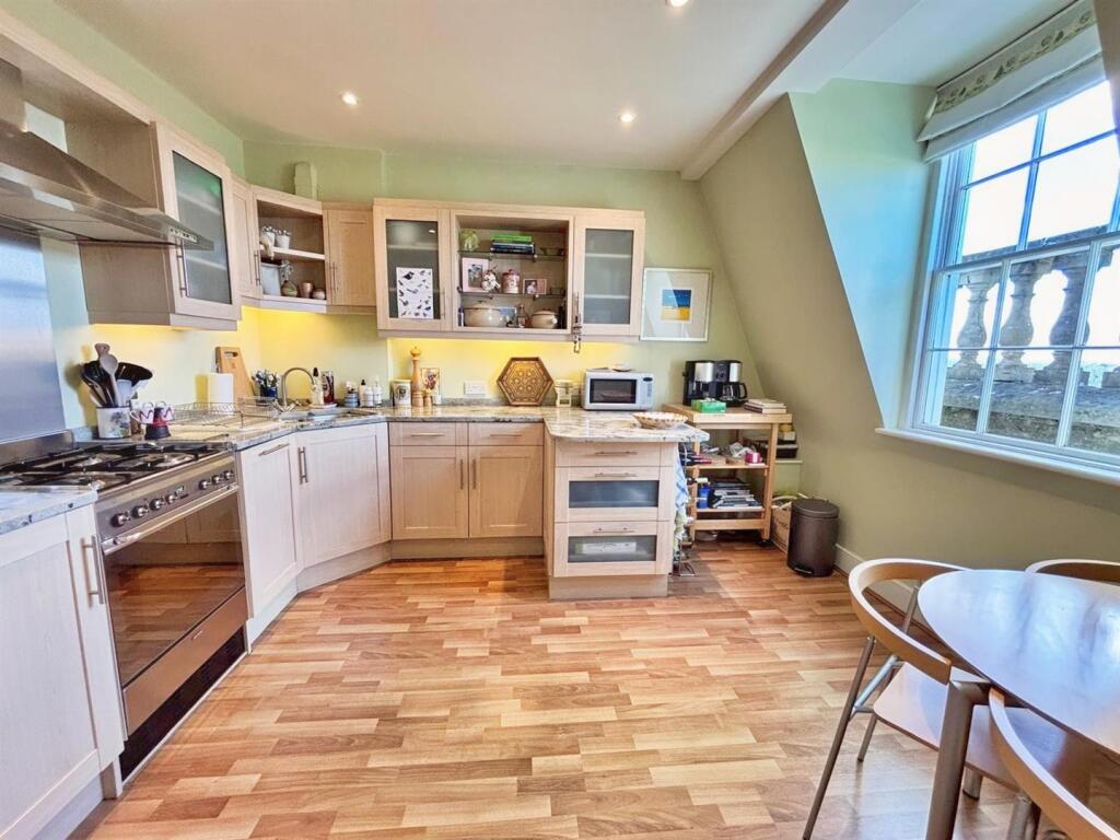 Apartment in Bath - View 4