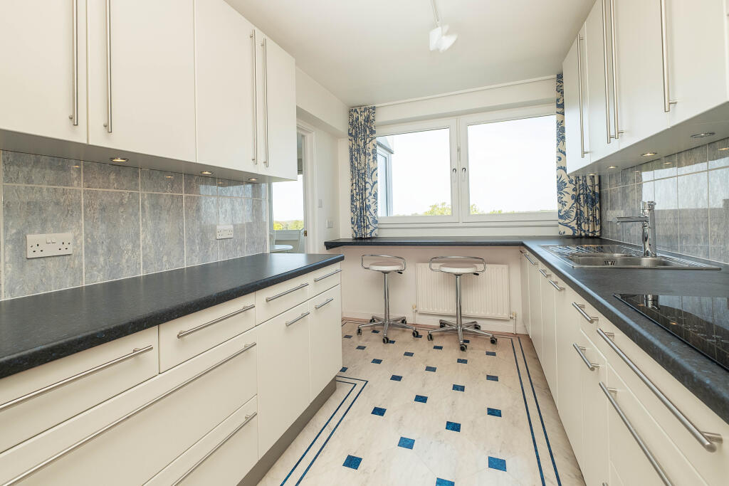 Apartment in London - More