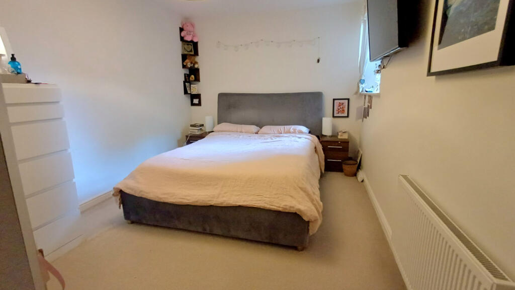 Apartment in Stockport, Bridgehall, Adswood - View 4