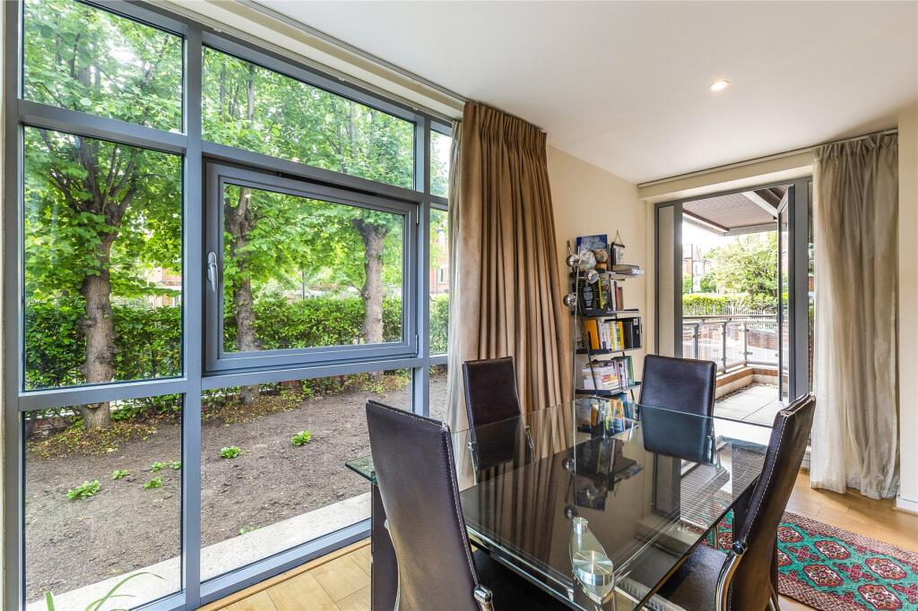 Apartment in London, Raynes Park - View 3