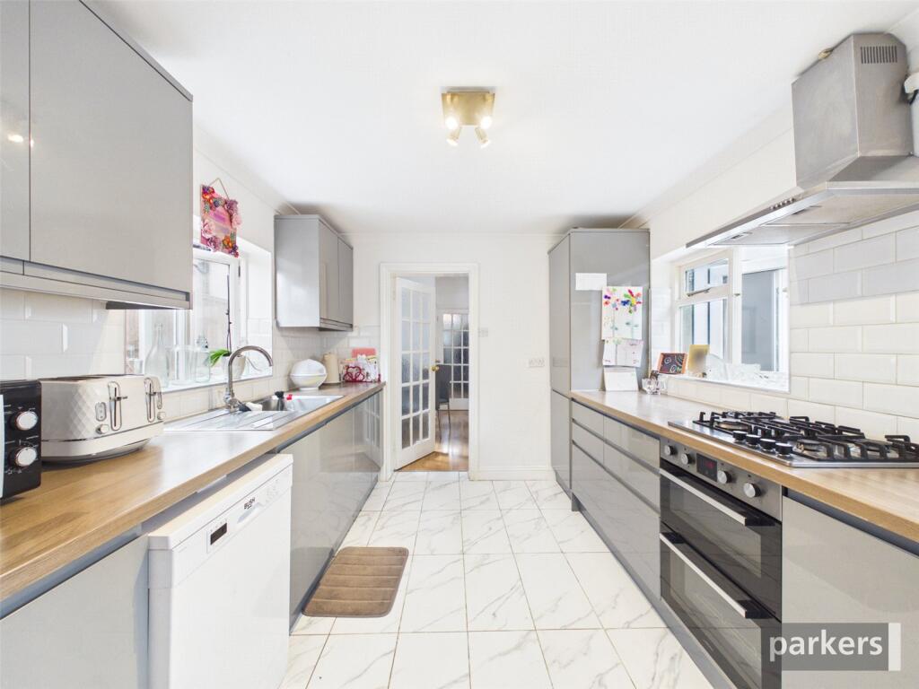 Powney Road, Maidenhead, Berkshire, SL6 photo 3