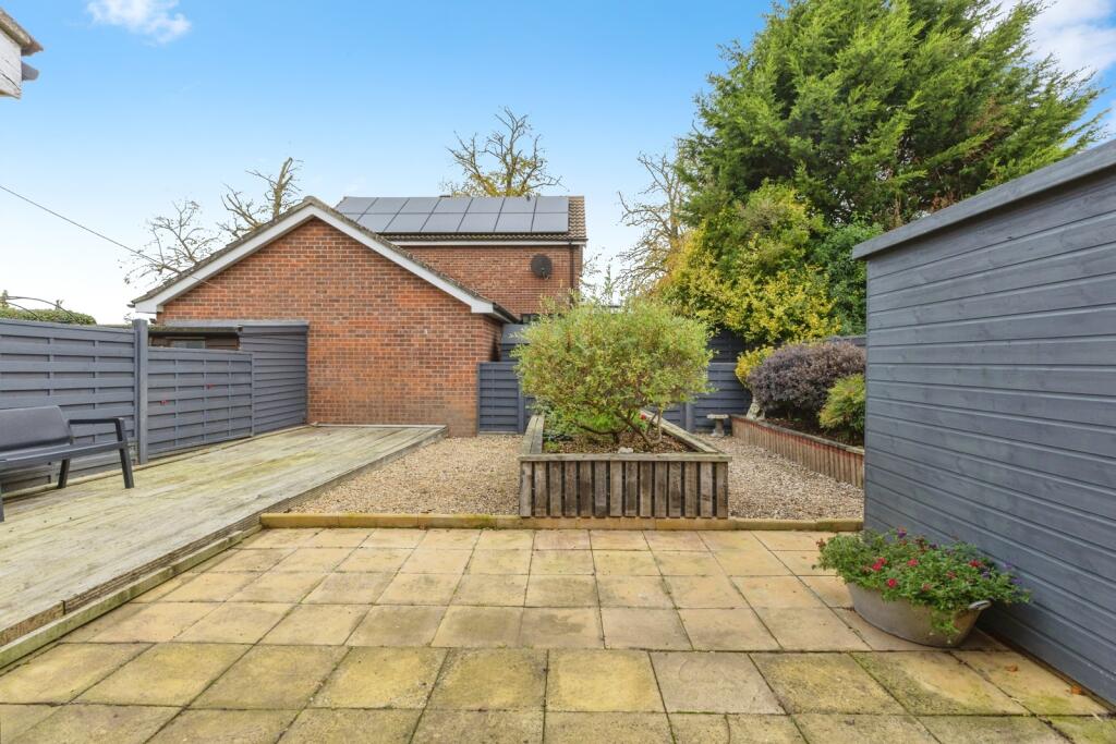 Queens Court, Attleborough, Norfolk, NR17 photo 3