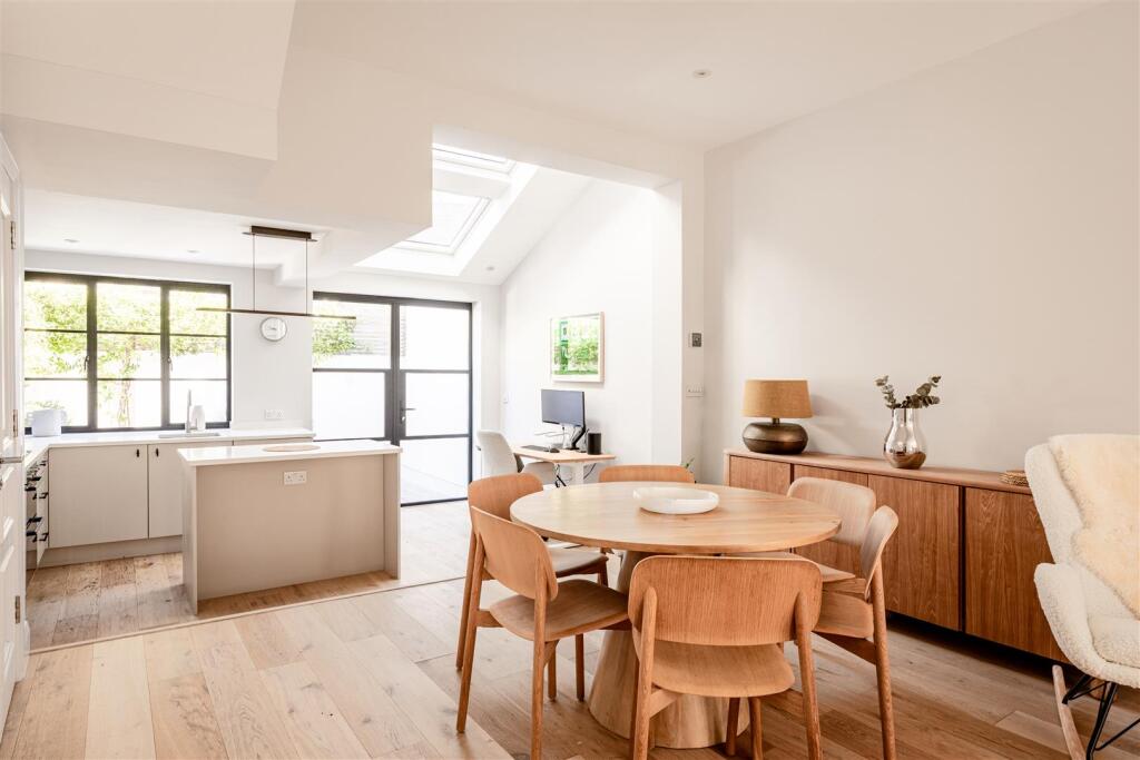 House in London - View 4