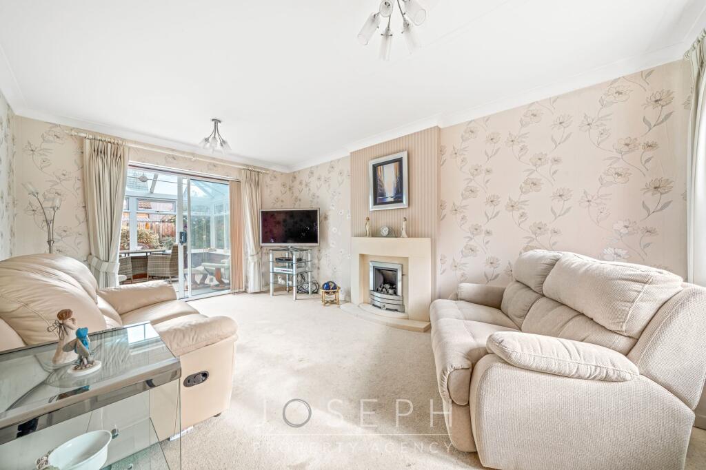 Ravenswood Avenue, Ipswich, IP3 photo 2