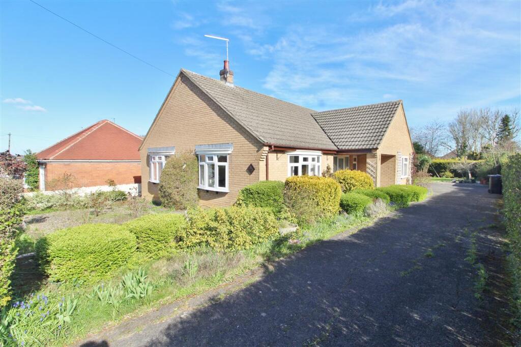 3-bed detached on Gorse Road, Grantham, £325,000