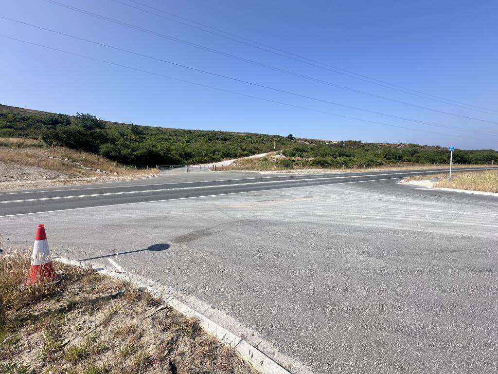 Direct access to the A391 with convenient connections to the A30
