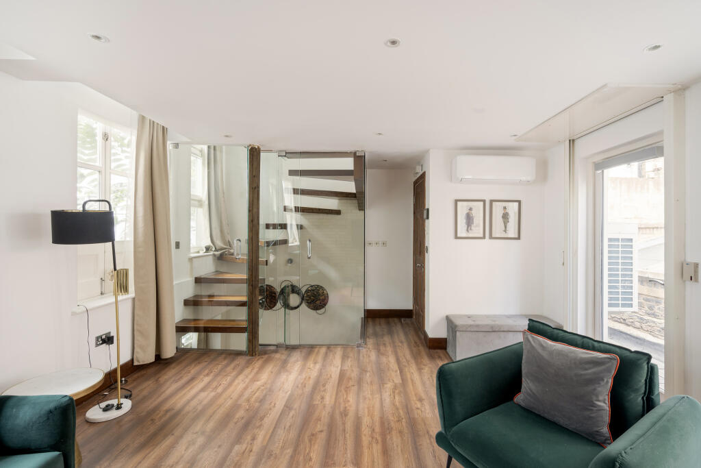 House in London - View 4