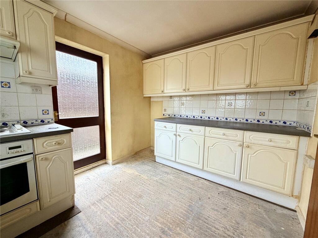 House in Llandudno, Llanddeiniolen - View 4