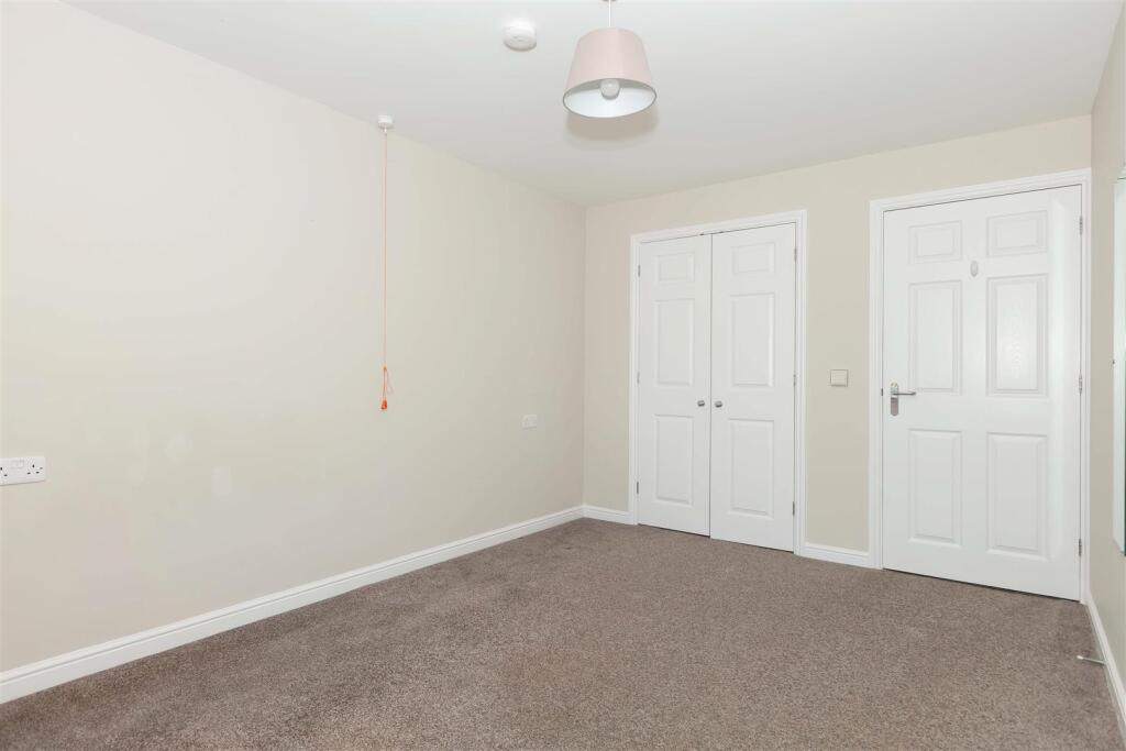 Apartment in Worthing, Broadwater - More