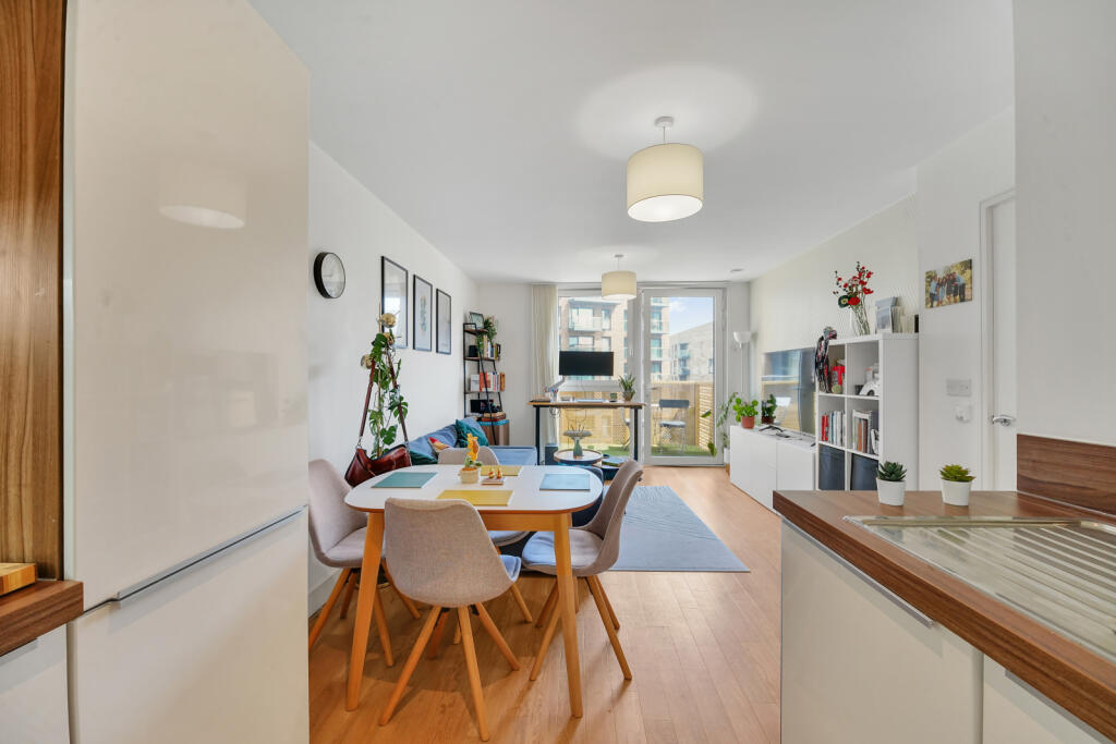 Apartment in London - More