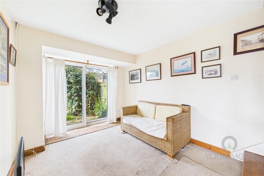 Burleigh Piece, Buckingham, Buckinghamshire, MK18 photo 2