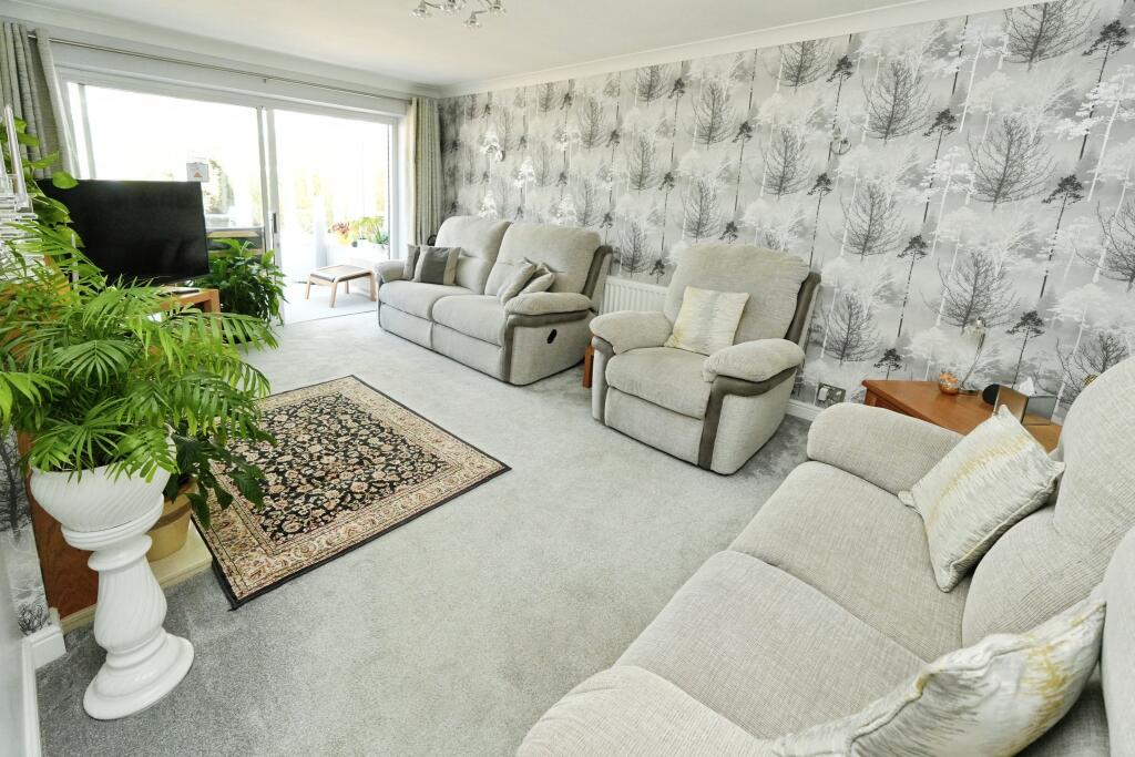 House in Redditch, Winyates Green - View 5