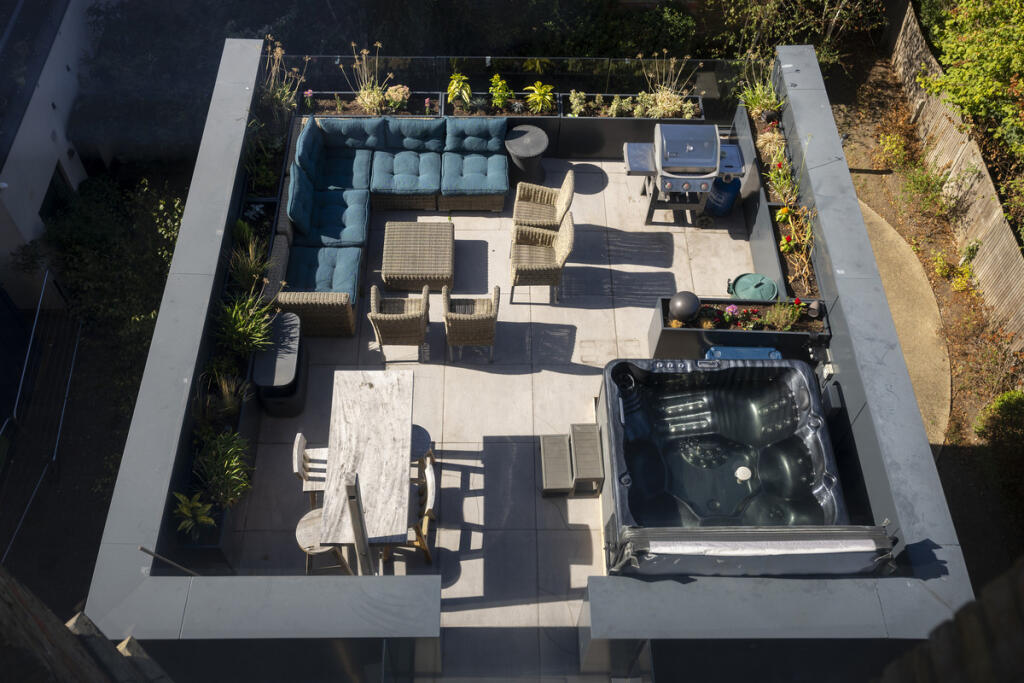 House in London, Elephant and Castle - View 3