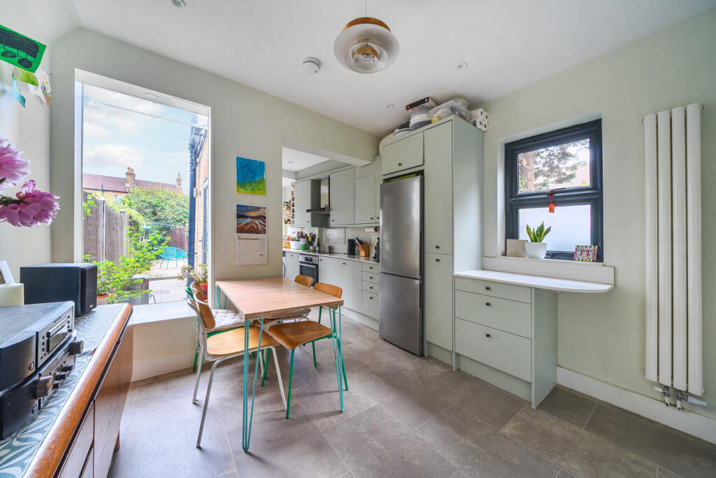 Acacia Road, Beckenham, Kent, BR3 photo 4