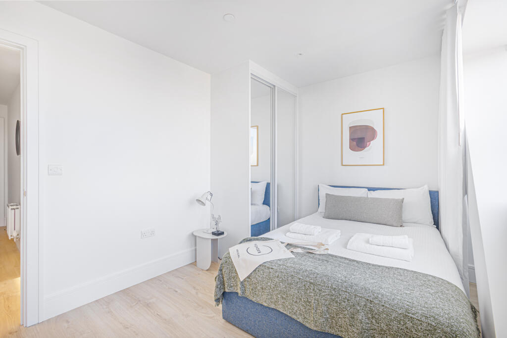 Apartment in Harrow - More