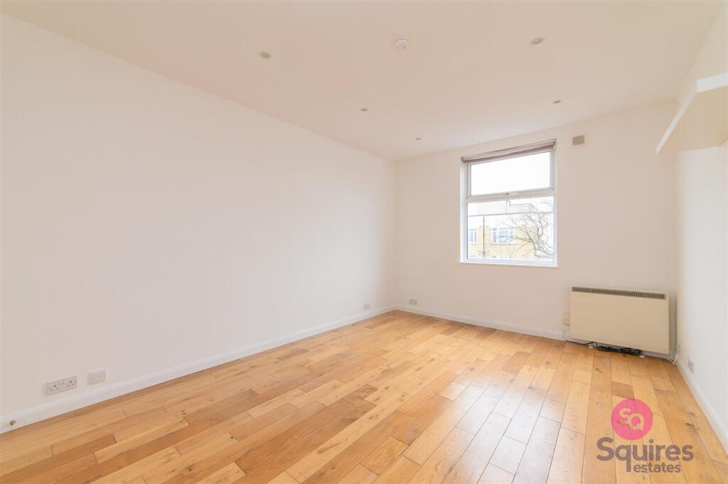 Apartment in London - View 2