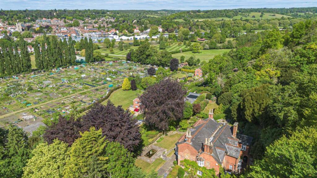 Main image of property: Remenham Hill, Remenham, Henley-on-Thames, Berkshire, RG9