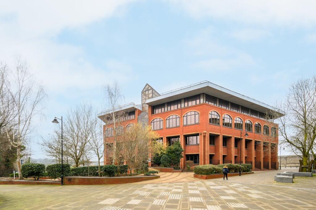 Main image of property: Invicta House, Maidstone, ME14 1XX