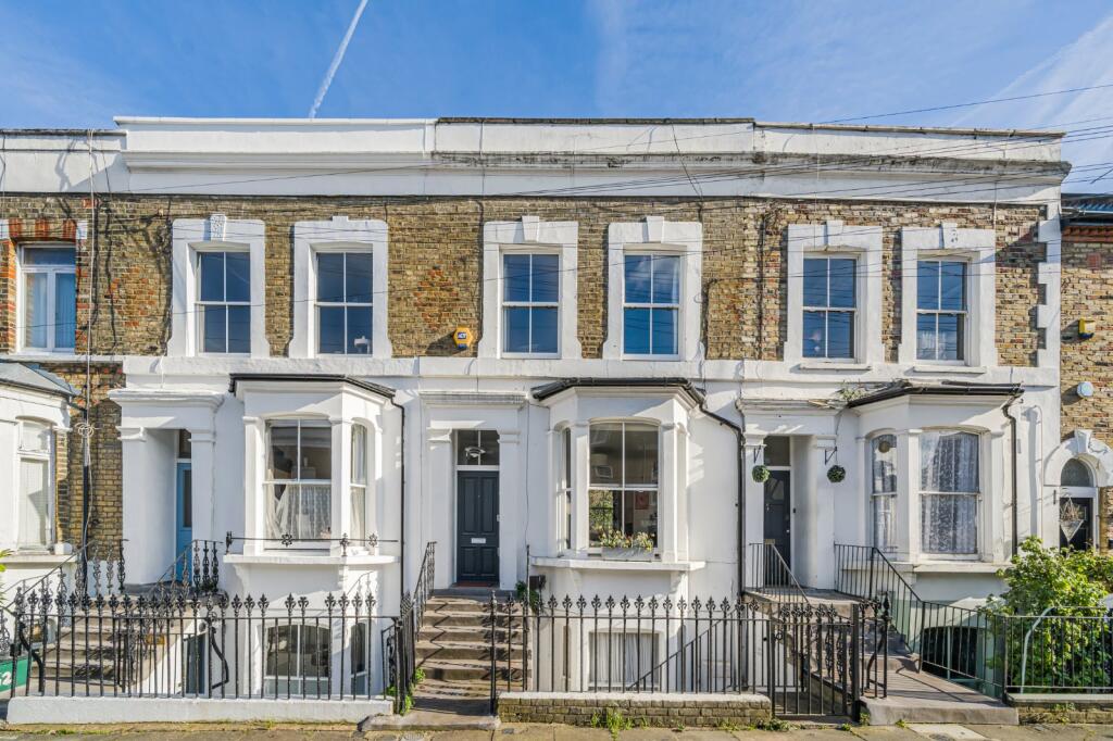 Main image of property: Calverley Grove, London, N19