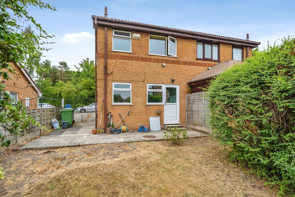 House in Winwick, Warrington - View 5